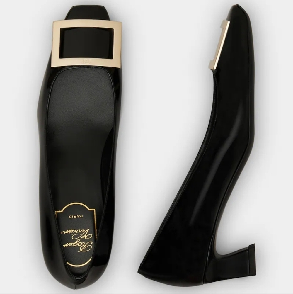 Roger Vivier Trompette Metal Buckle Pumps in Patent Leather